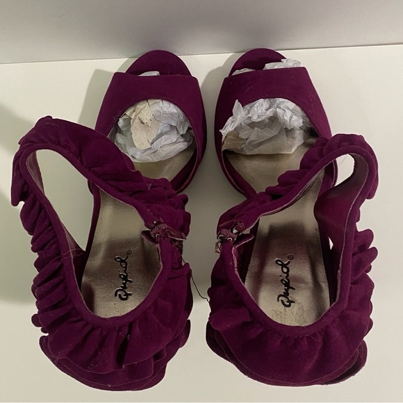 Qupid Women's 7.5 Purple Ruffled Heels - Picture 3 of 8